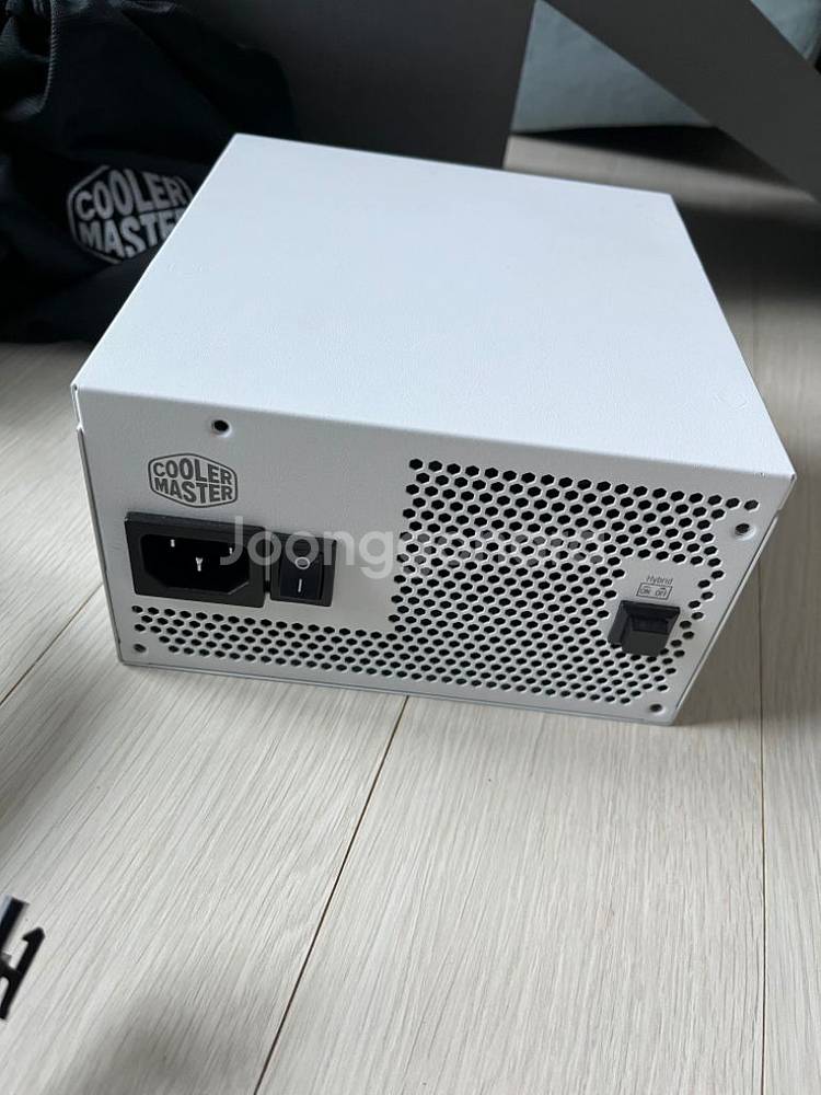 쿨러마스터 V750 Gold V2 화이트에디션 파워--1