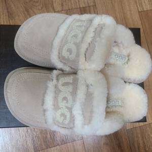 UGG 어그 바이올렛 베이지 37(쿨거시 8만원!)