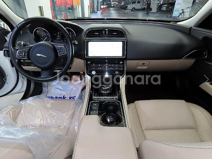 @17년식 XE 2.0 20d AWD 프레스티지 전국--9