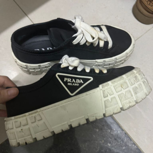 prada 35.5