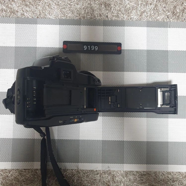 캐논 EOS 10 QD 필름카메라 35~80 줌렌즈 이미지