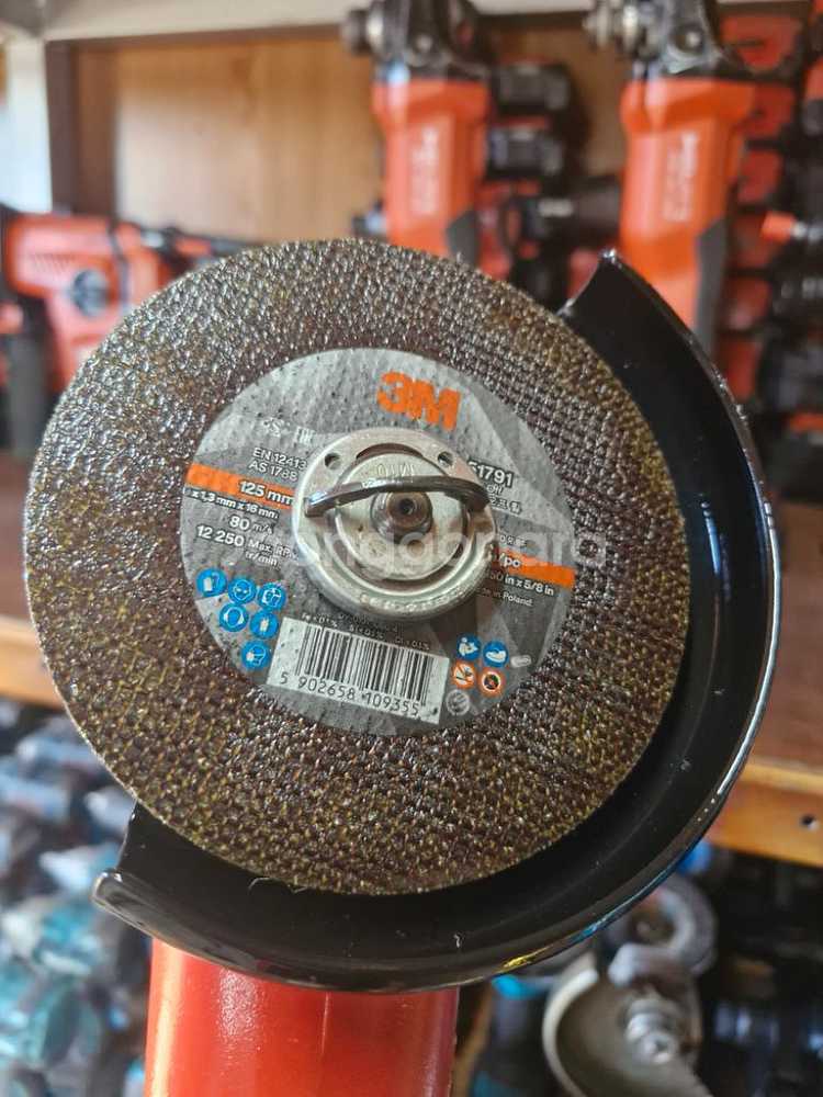 밀워키충전그라인더M18FSAG100X.5인치 10번--8