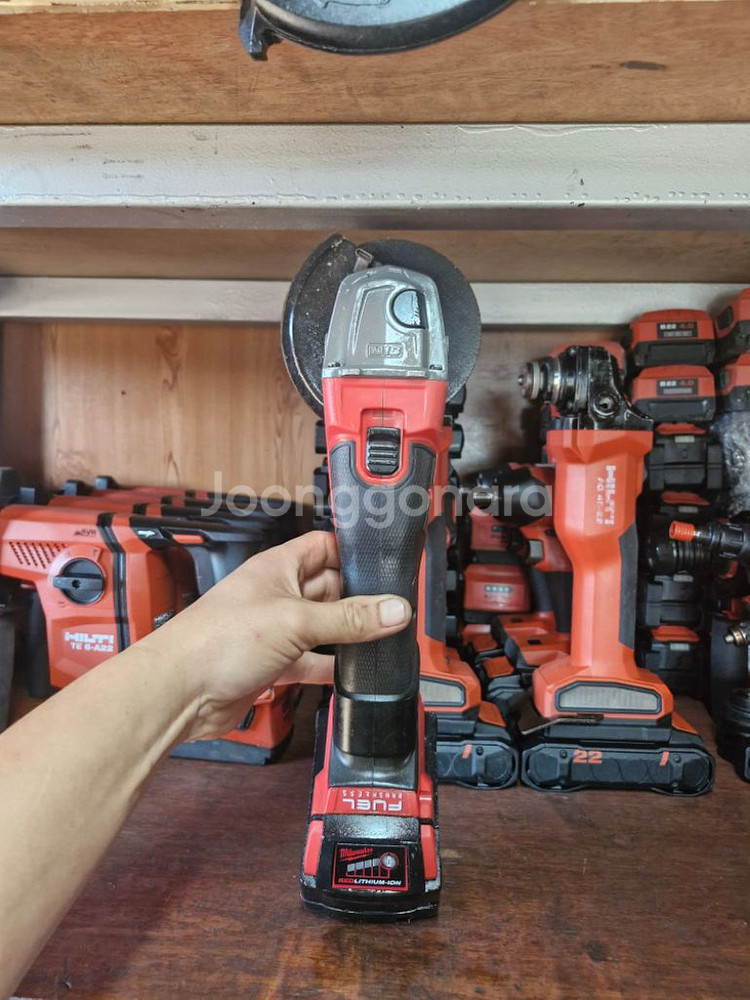 밀워키그라인더M18FSAG125X.5인치.최상급.11번--3