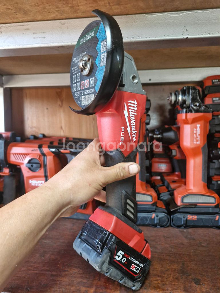 밀워키그라인더M18FSAG125X.5인치.최상급12번--1
