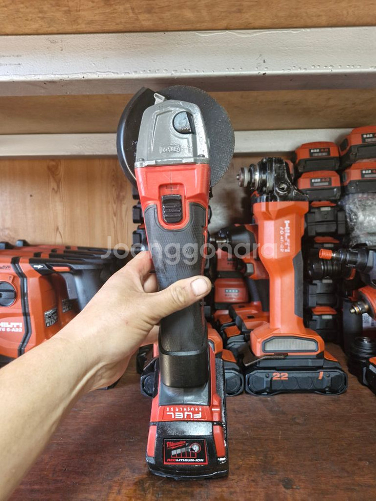 밀워키그라인더M18FSAG125X.5인치.최상급12번--5
