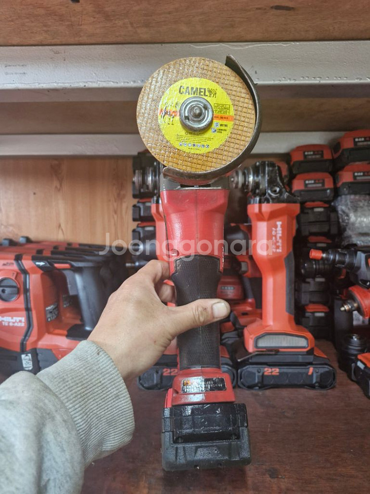 밀워키그라인더M18CAG100X.4인치.상태최상 18번--1