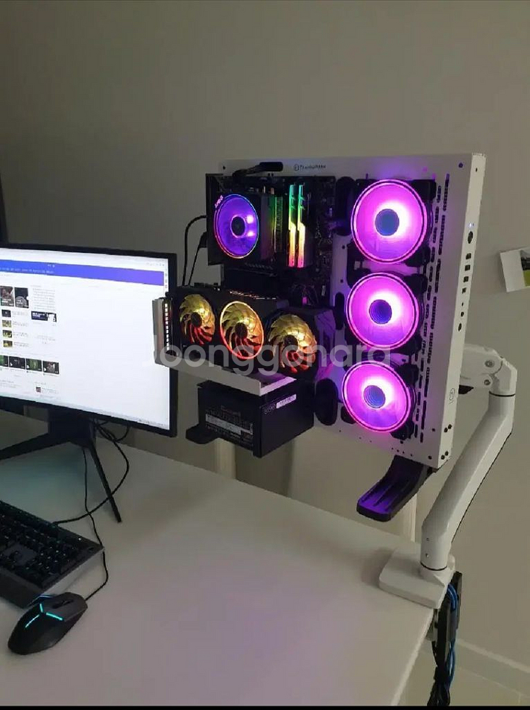 라이젠 5600x rtx2070슈퍼 공중부양 컴퓨터--1