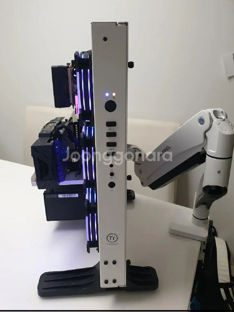 라이젠 5600x rtx2070슈퍼 공중부양 컴퓨터--7