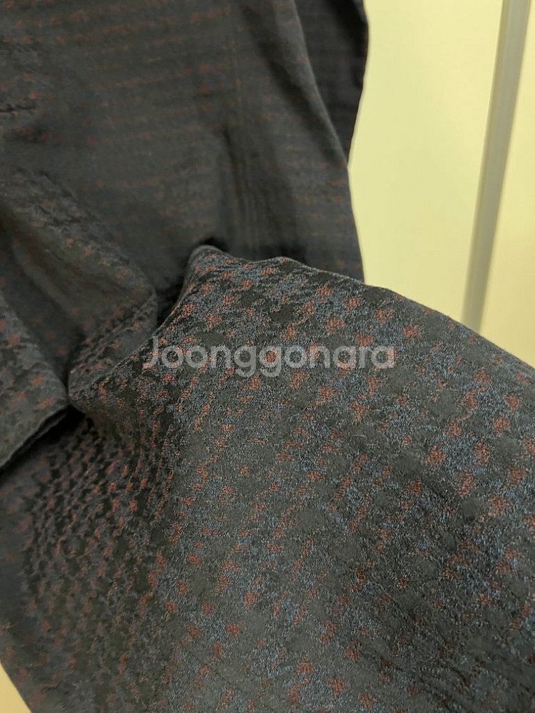 띠어리 입술넥 자카드 원피스 바디콘 하운드체크정장하객룩--8