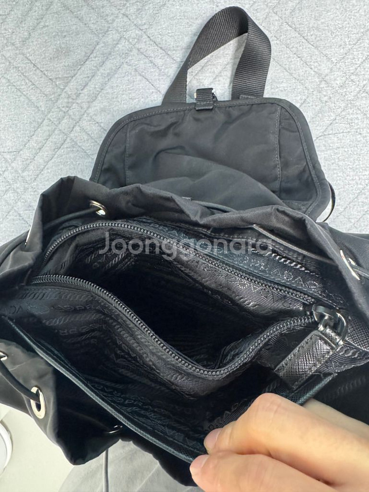 프라다 나일론 테수토 백팩(1bz070) 팝니다--4