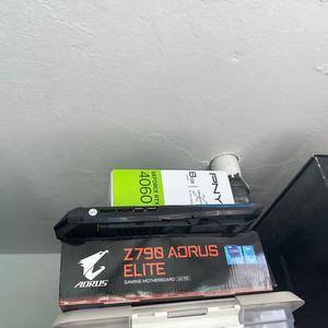 PNY RTX 4060 팝니다