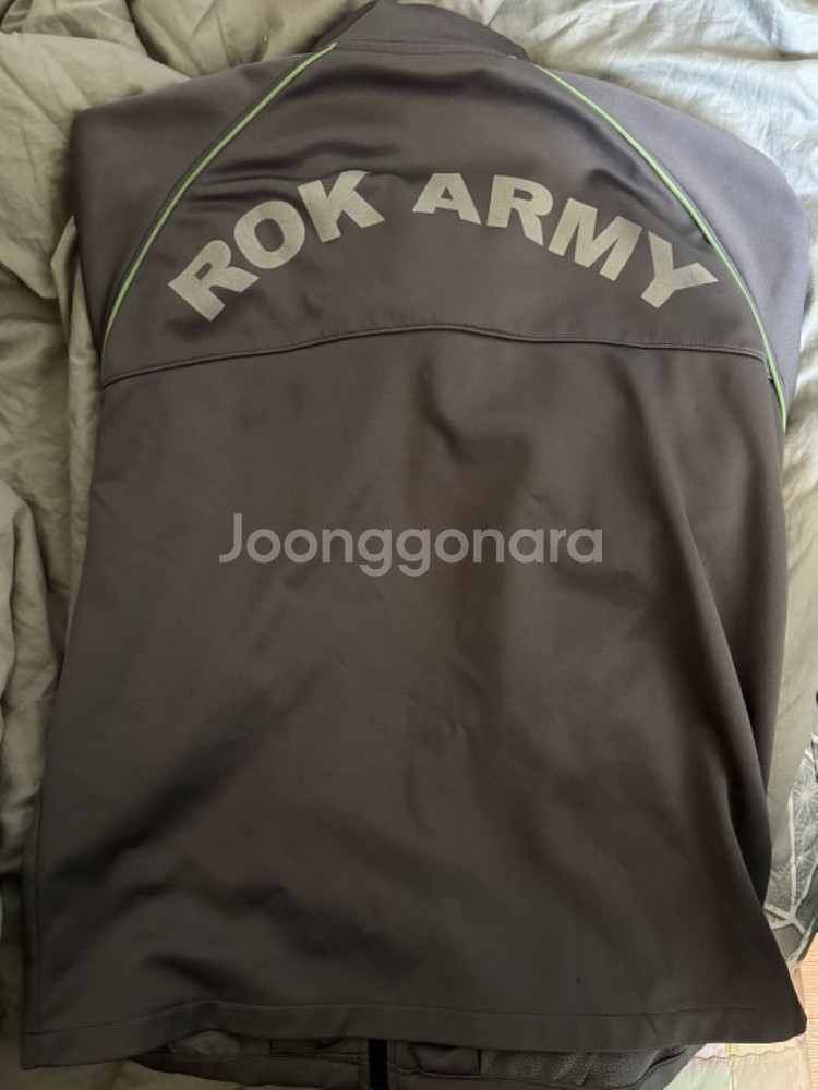 (100) 육군 구형 동계 활동복 (상의)--1