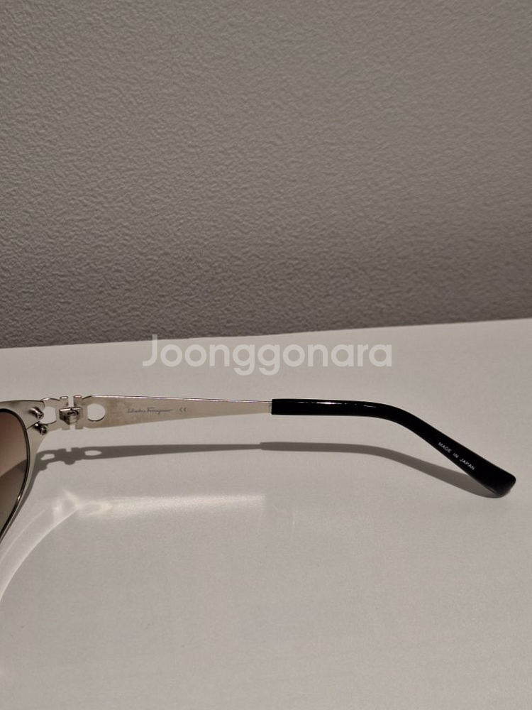 살바토레 페라가모 (남성)선글라스 팝니다--6