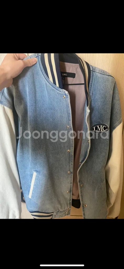 품절된 바시티 자켓--1