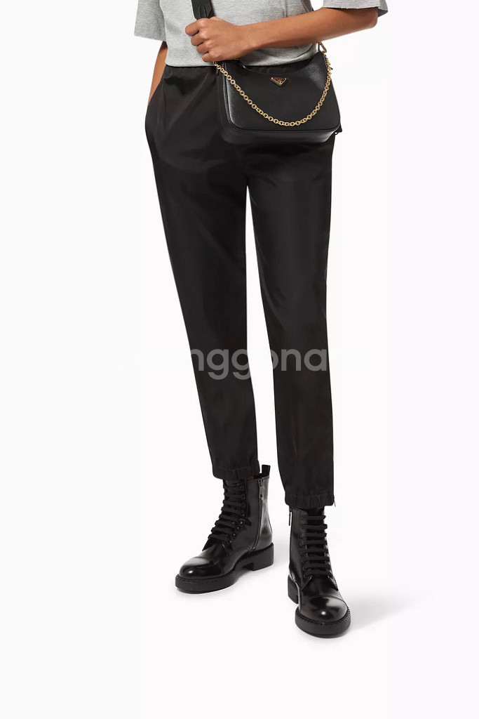 프라다 남녀공용 브러시드 레더 레이스업 부츠 지퍼부츠--0