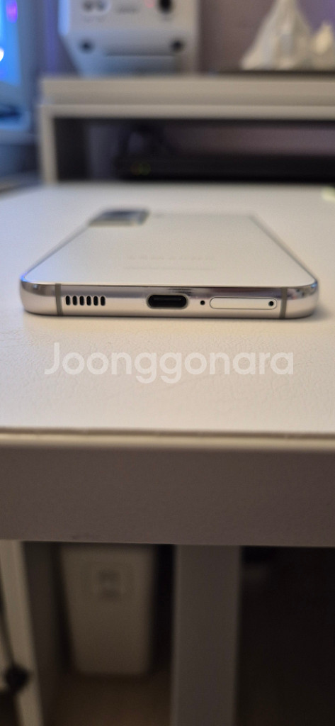 갤럭시 s22 256g(화이트) 팝니다.--3