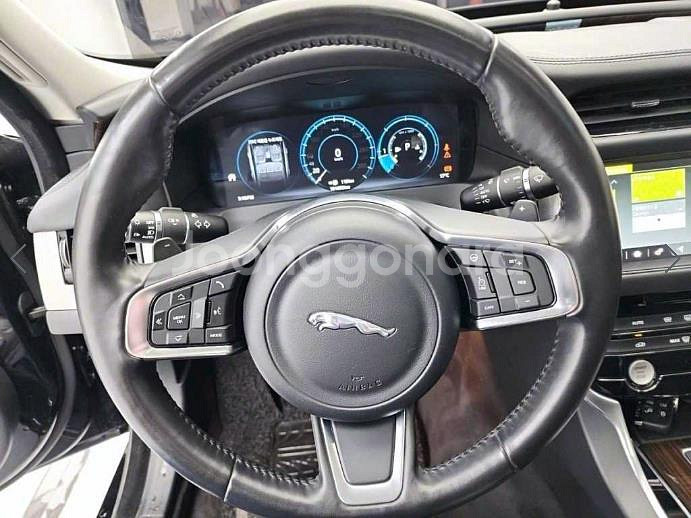 @18년식 XF(2세대) 2.0 20d AWD 포트폴--8