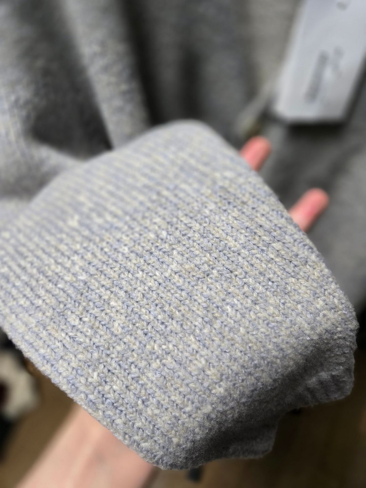 아크네 그레이 가디건 새상품 이미지