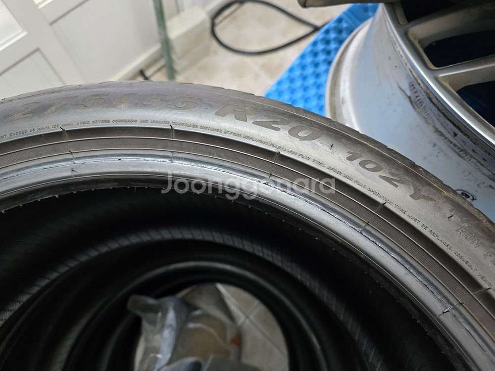 275/35/20중고타이어 4짝--2