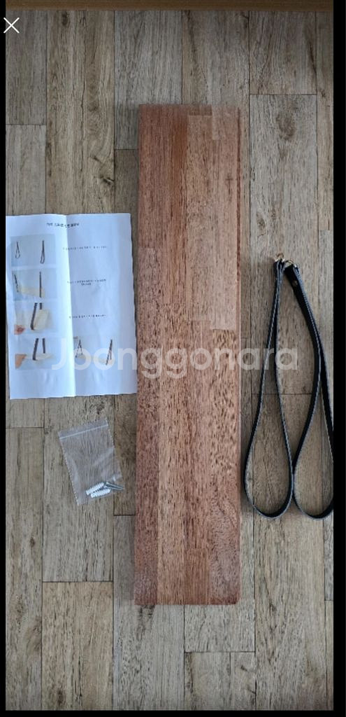 클라우디아 다미아 80cm 가죽끈 벽걸이 멀바우원목선반--2