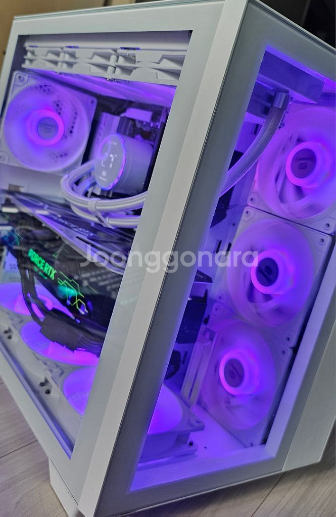 라이젠7 7800X3D 4080 화이트본체 팝니다--1