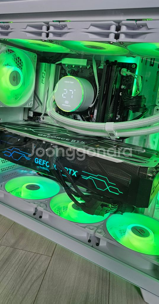 라이젠7 7800X3D 4080 화이트본체 팝니다--2