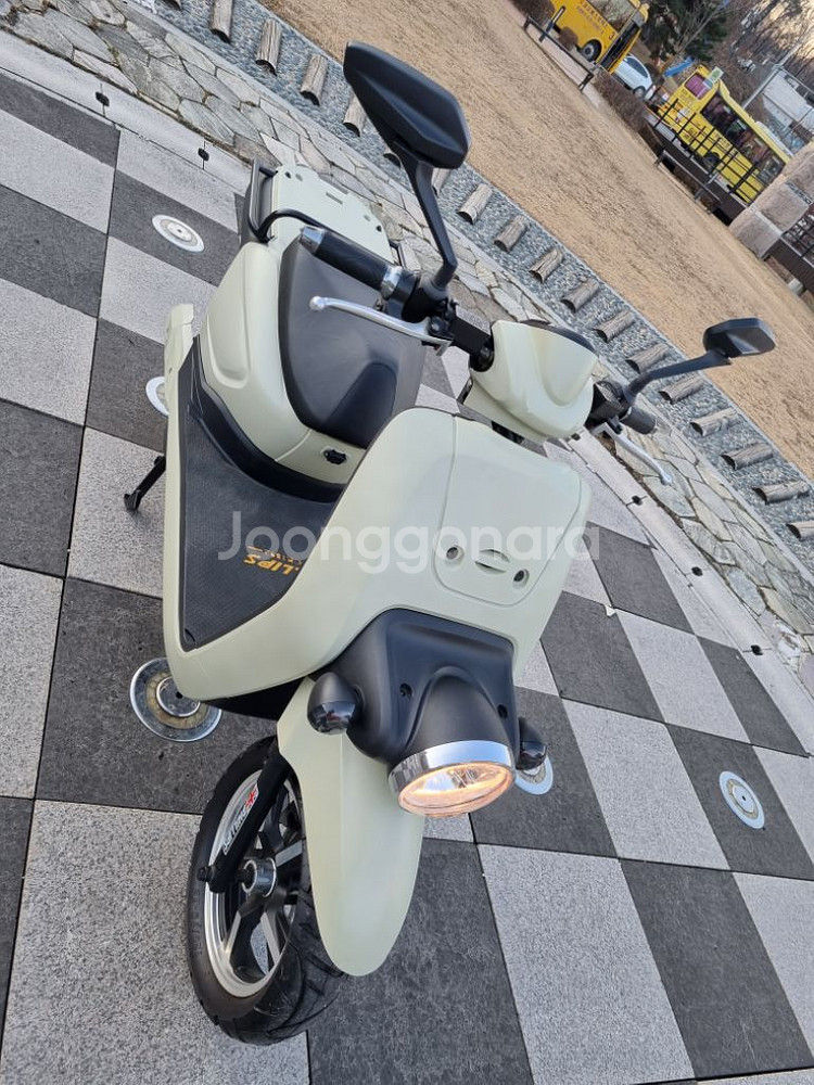 뉴비 전기스쿠터 72V29A 삼성리튬 배터리 장착--5