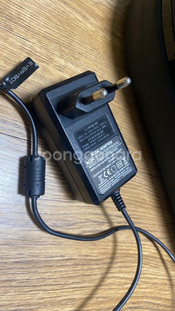 에브리봇 rs700 물걸레 로봇청소기 내놓습니다--2