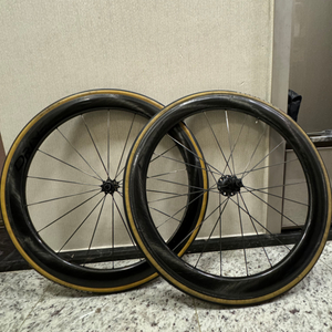 엘리트드라이브 50v 카본휠셋(림브,유광)-가격인하
