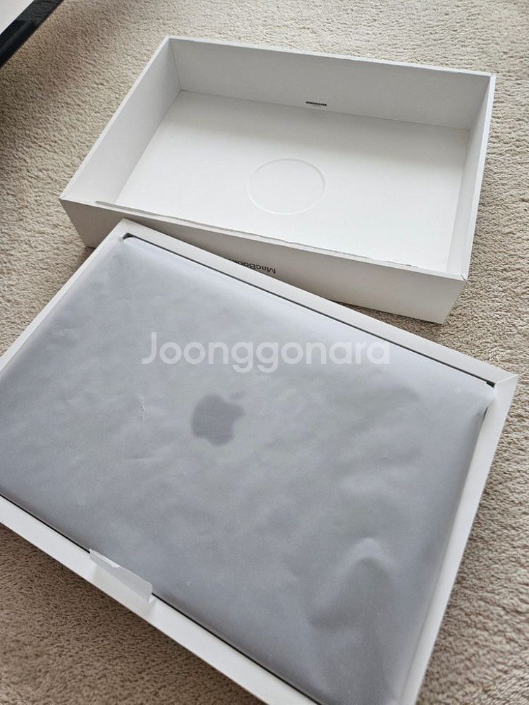 맥북에어 m2 15 256gb--1