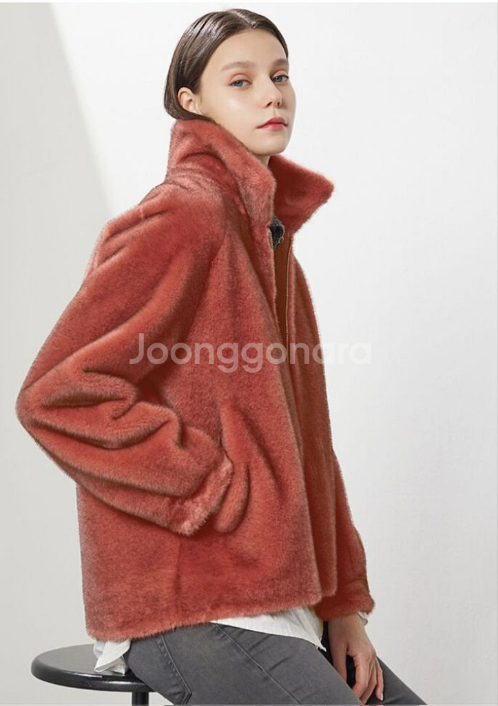 비지트인뉴욕 인조퍼 밍크털자켓 양면털코트--8