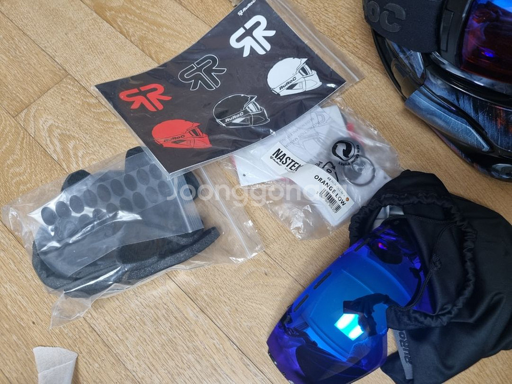 간지 좔좔 루록헬멧 팝니다.--9