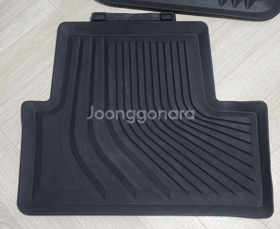 BMW i4(G26) 정품 고무매트--1