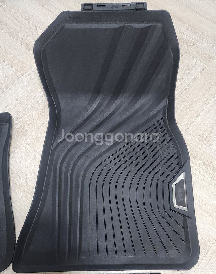 BMW i4(G26) 정품 고무매트--3