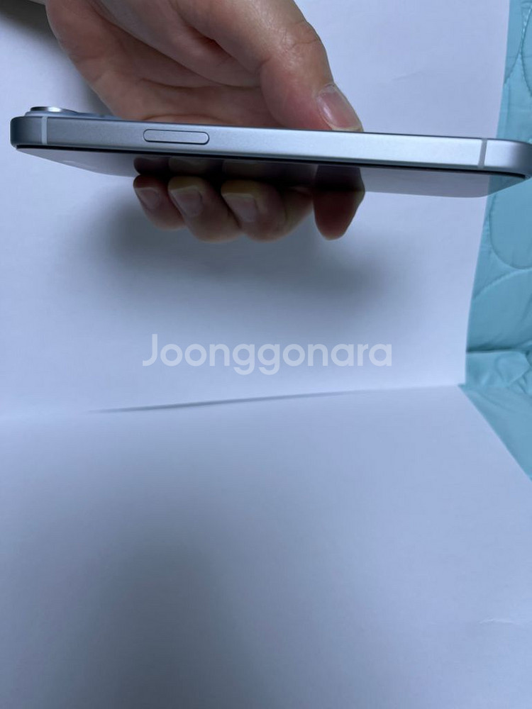 아이폰15, 128G 팝니다.(풀박스, 상태최상급)--4