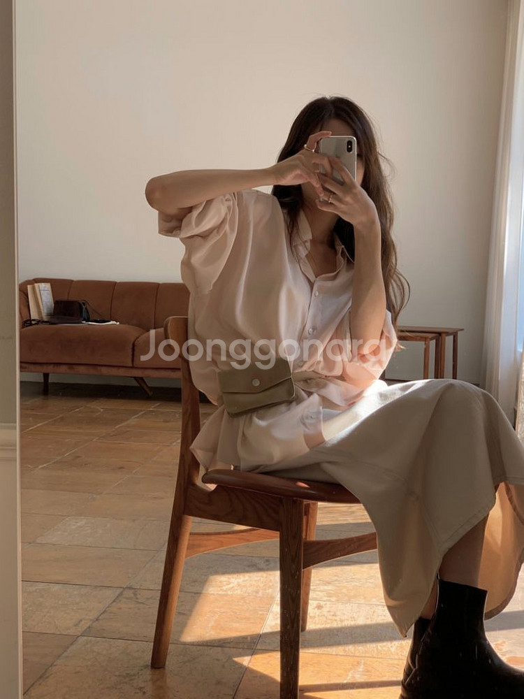 니드오브 온스 글로우 루즈 셔츠 새틴셔츠--3