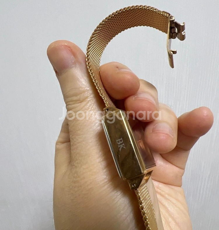[실물최고] 올리비아버튼 3D 꿀벌 시계(로즈골드)--4