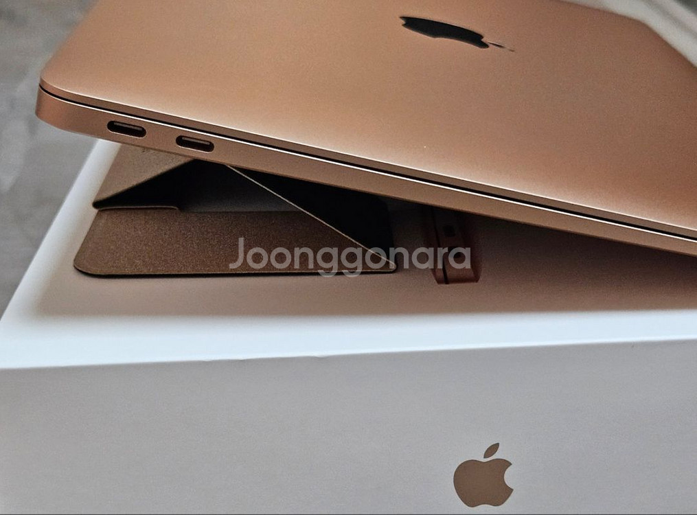 맥북 에어 M1 골드 8GB/256GB 판매합니다.--5