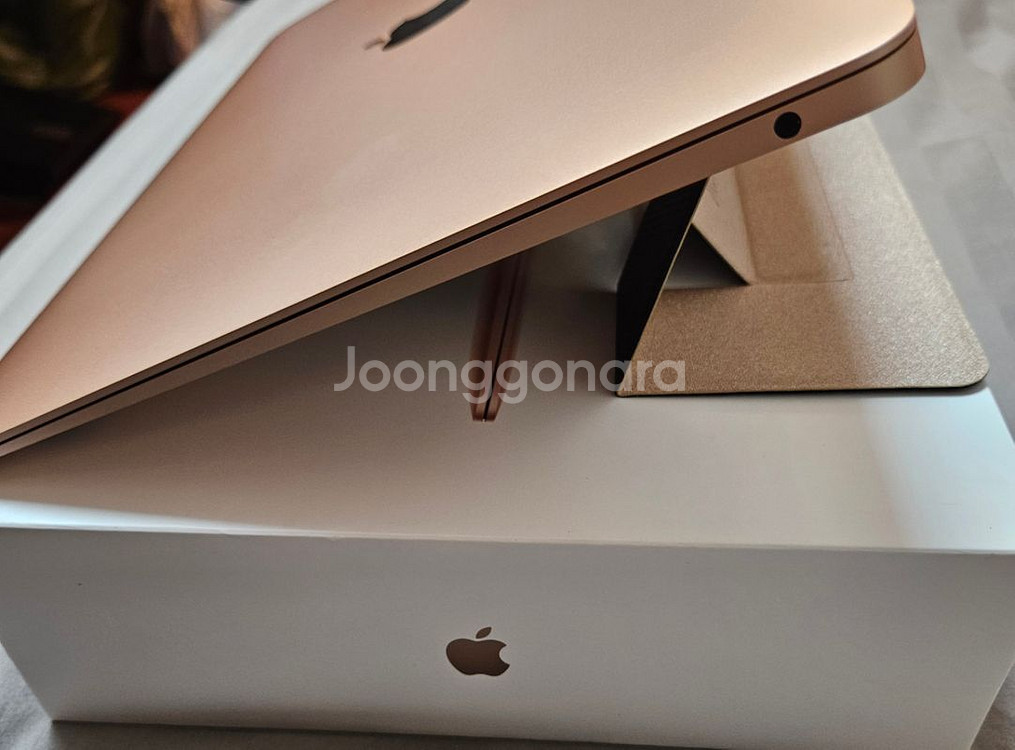 맥북 에어 M1 골드 8GB/256GB 판매합니다.--6