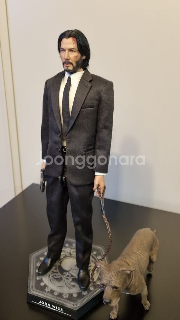 핫토이X작가작 존윅 커스텀 피규어--5