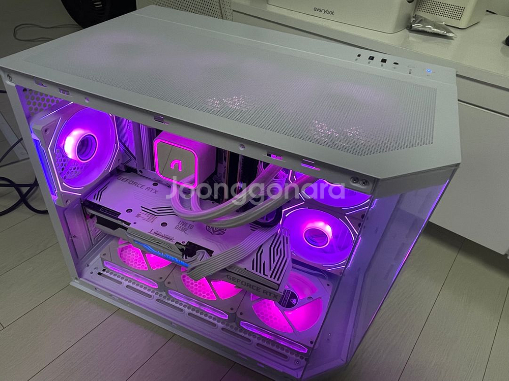 화이트초고사양 7800x3d 컴퓨터Qhd게이밍--1
