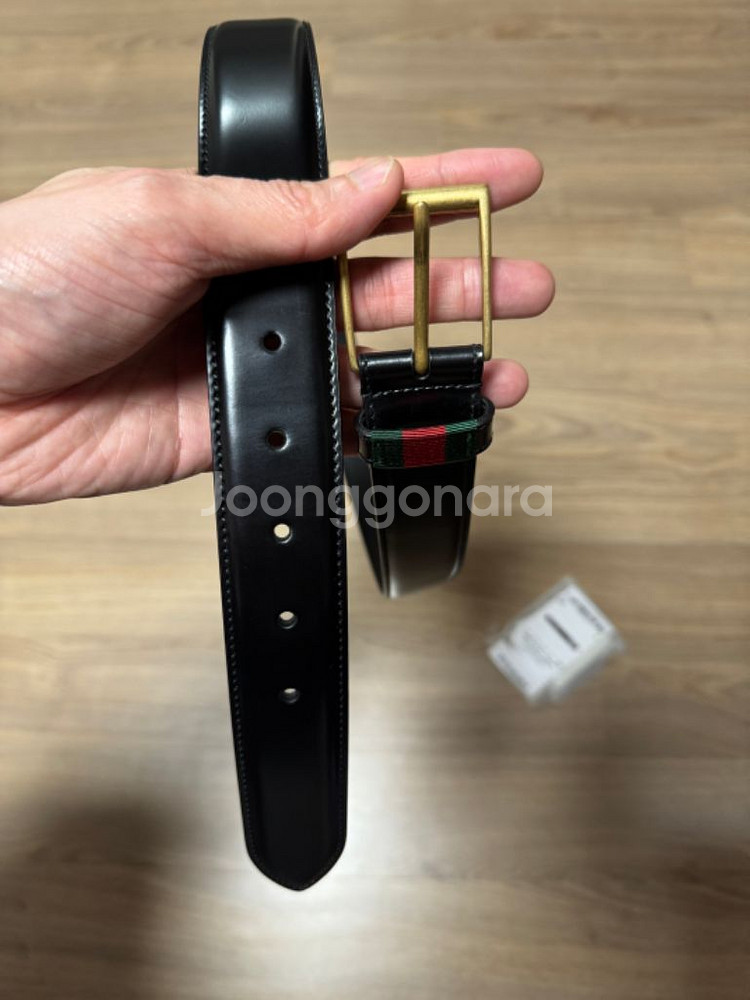 gucci 구찌 미니멀 3선 벨트 95사이즈 판매합니다--3