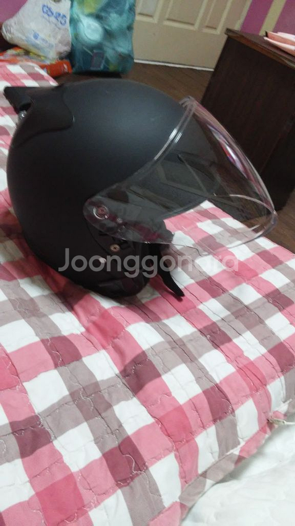 오토바이헬멧 하자 없음..싸게 팜니다--3