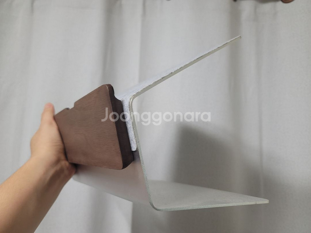 노트북 스탠드 받침대 팝니다--1