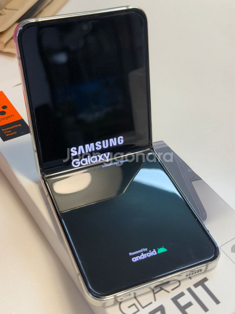 갤럭시Z플립5 크림화이트 512G 풀박 SM-F731--1