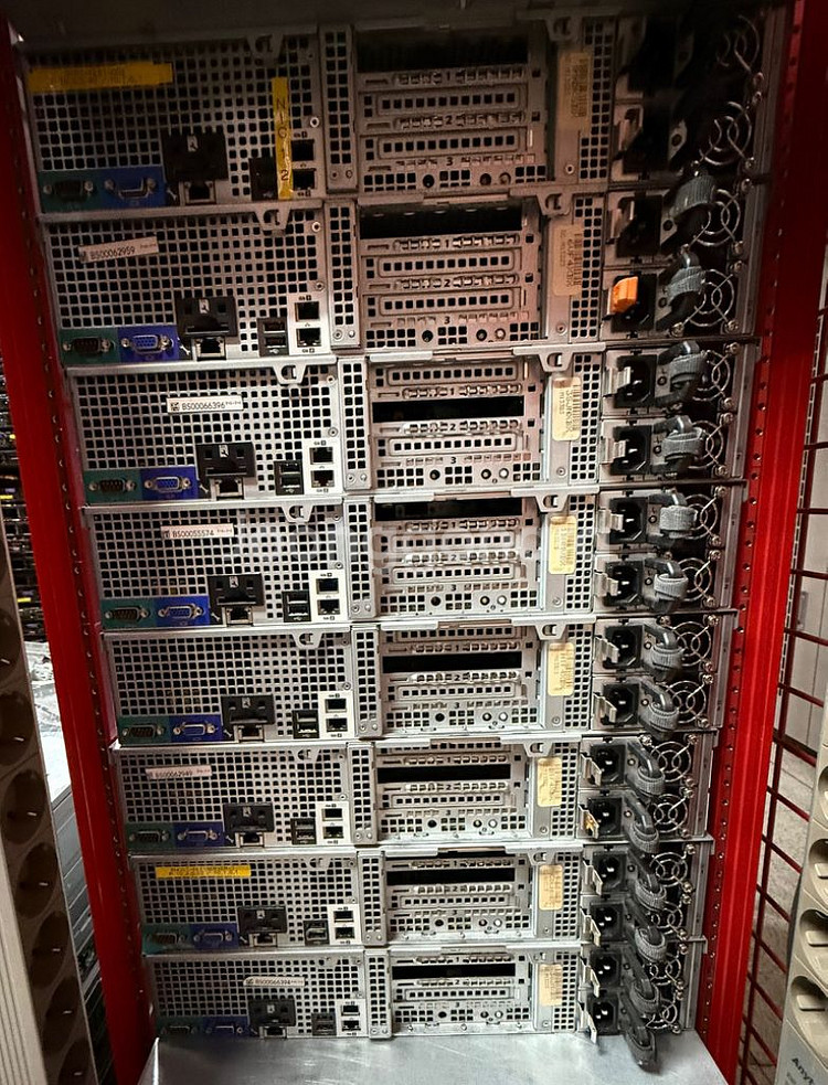 Dell R510 12bay LFF 서버--1