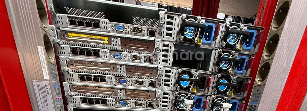 HP DL360p Gen8 1U Server--1