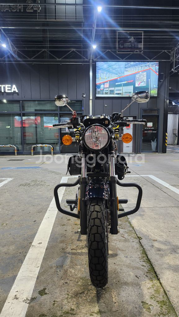 베넬리 임페리알레 400--5