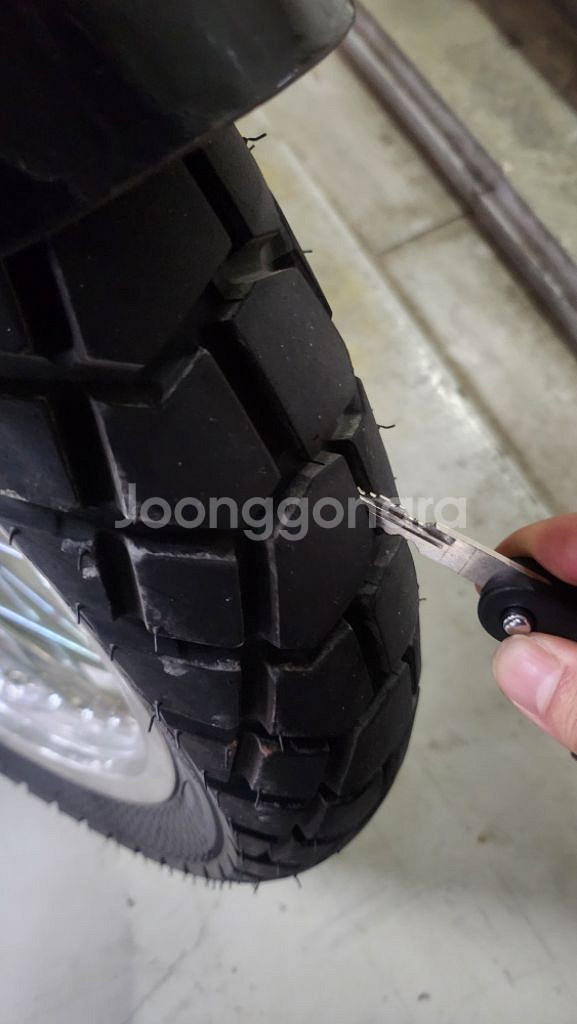 베넬리 임페리알레 400--7