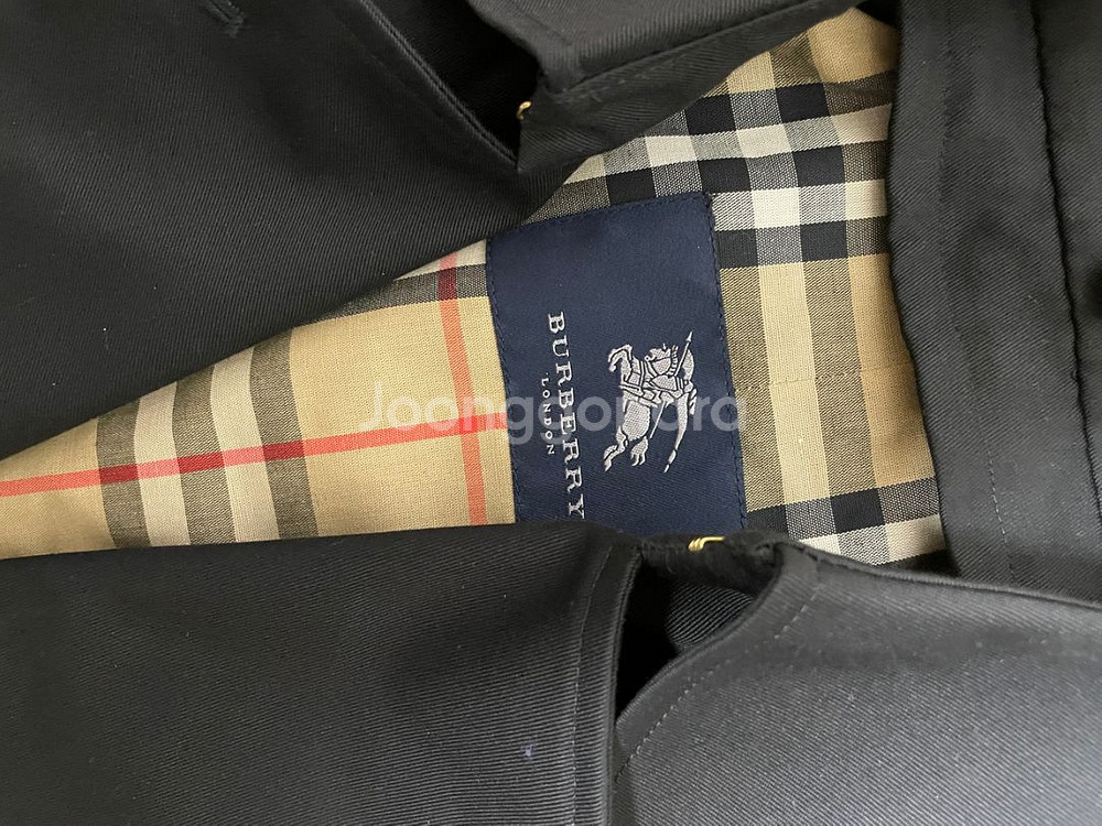 버버리 워털루 헤리티지 트렌치코트 블랙, L-XL--5